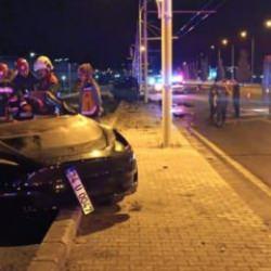 Yeni aldıkları Tesla alev aldı: 2 hemşire yanarak can verdi