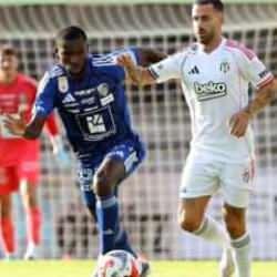 5 gollü maçta Beşiktaş, 10 kişilik rakibine diş geçiremedi