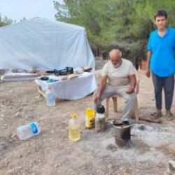 Eşi terk etti, ev sahibi sokağa attı! 6 çocuklu babadan yürek yakan sözler