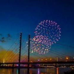 Almanya&rsquo;da havai fişek faciası! 4&rsquo;&uuml; ağır 19 yaralı!