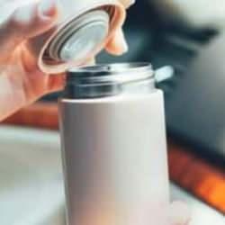 850 bin su şişesi tehlike saçıyor: İki kişide kalıcı görme kaybı