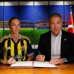 Fenerbahçe, Galatasaray'ın golcü yıldızını transfer etti