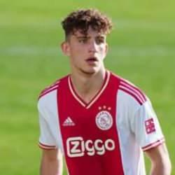 Galatasaray ve Alman ekibi transfer yarışında! 2 takımda izin aldı
