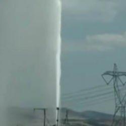 Ankara'nın G&ouml;lbaşı il&ccedil;esinde ASKİ'nin ana su borusu patladı