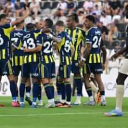 Fenerbahçe galibiyete 2 golle uzandı