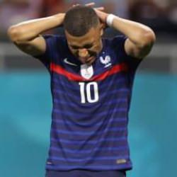 Polislere 180 bin Euro'luk bağış yapan Mbappe'nin başı belada