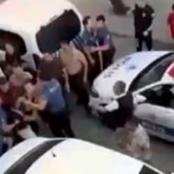 Sosyal medyada başlayan kavga sokağa taştı: 2'si polis 4 yaralı