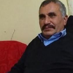Tabancayı kurcalarken kazara kendisini vurdu