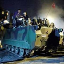 Unutulmayacak fotoğraflarla '15 Temmuz gecesi'