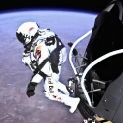 Uzaydan atlamıştı, Felix Baumgartner feci şekilde &ouml;ld&uuml;!