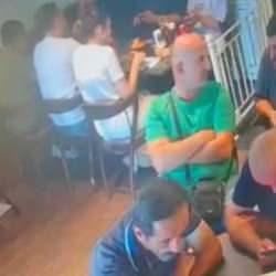 3 milyon liralık dolandırıcılık! Polis, kalabalık grubu g&ouml;r&uuml;nce ş&uuml;phelendi, su&ccedil;&uuml;st&uuml; yaptı!