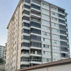 Ankara'da 11 katlı binada yangın