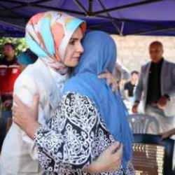 Bakan Göktaş, yangında yaralanan orman işçisini ziyaret etti