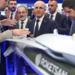 Bakan Şimşek "Yüz milyar dolar değerin üzerinde" diyerek duyurdu! Türkiye arayı kapatıyor