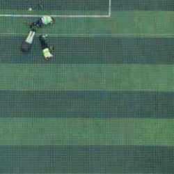 Bursa'da yangınla mücadele eden kahramanlar halı sahada dinlendi