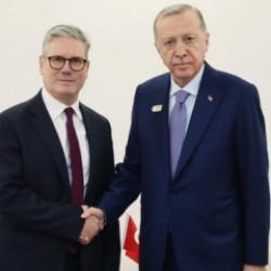 Cumhurbaşkanı Erdoğan, İngiltere Başbakanı Starmer ile görüştü