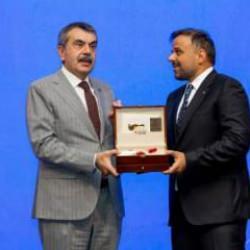 Millî Eğitim Bakanlığı ve BİP iş birliği ile öğretmen bilgi servisi devreye alındı