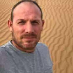 Miras nedeniyle husumetli olduğu kardeşini öldürdü