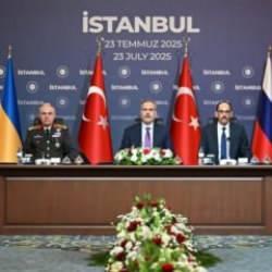 Rusya-Ukrayna barış g&ouml;r&uuml;şmeleri: Bakan Fidan'dan &ouml;nemli a&ccedil;ıklama!