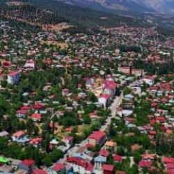 Sıcaktan bunalanlar akın etti... 20 bin kişinin yaşadığı ilçede nüfus 450 bin oldu!