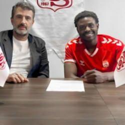Sivasspor transferde hız kesmiyor! 