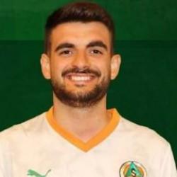 Sözleşmesi bitmişti! Türk stoper, Süper Lig'de kaldı