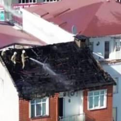 Sultanbeyli’de 5 katlı binanın çatısında yangın