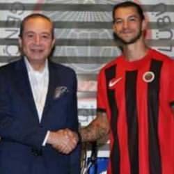 Süper Lig ekibinden kadrosuna sağ bek eklemesi! Benfica detayı 