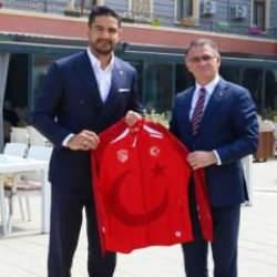 Taha Akgül: Van Valimizden, Güreş Eğitim Merkezi sözü aldık