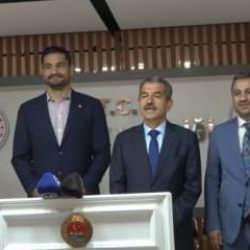Taha Akgül yaş ortalaması 20,8 olan kente gitti: Hedefini açıkladı