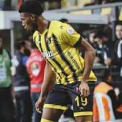 Üniversite için geldi futbolcu oldu: Avrupa'da helikopterle sahaya indi