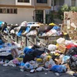 İzmir'de manzara aynı: Çöpler dağ oldu!