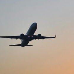 AB Komisyonu uçak yolculuklarında sıvı miktarı sınırının kaldırılmasının yolunu açtı
