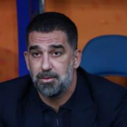 Oyuncusunu sakatlığa kurban verdi! Arda Turan, maç sonu hakeme ve VAR'a salladı