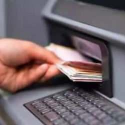 ATM'de para kaldığında bu yanlışı sakın yapmayın! Cebinizi boşaltabilir
