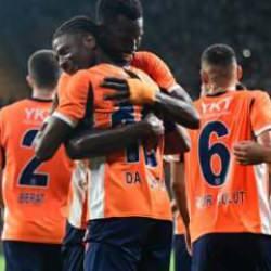 Başakşehir'den Avrupa'da farklı tarife! Fişi ilk yarıda çekti