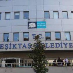 Beşiktaş Belediyesi'nde &uuml;cret krizi: İş&ccedil;iler iş bıraktı