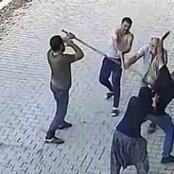 Bir oğlunu öldürüp, diğerini ağır yaraladı: Silahla vurup yerde tekmelemiş