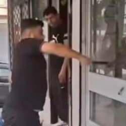 Çalınan telefonunun sinyalini takip etti, camları kırıp dükkana girdi