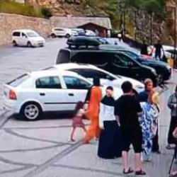 Fren yerine gaza bastı, otoparktan aşağı u&ccedil;tu!