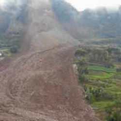 Çin’de heyelan: 4 ölü, 8 kayıp