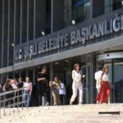 Şişli Tapu Müdürlüğü’nde 'yangın' paniği