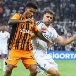 Sosyal medya hesabını kapatmıştı! Beşiktaş'tan yeni transfere destek