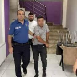 Taciz ettiği kadının yakınlarını g&ouml;r&uuml;nce kendini tuvalete kilitledi