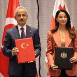 Türkiye-Gürcistan arasında 5 milyar dolarlık ticaret hacmi hedefi