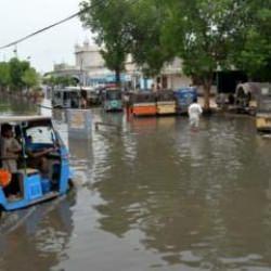 Pakistan’da sel bilançosu ağırlaşıyor!