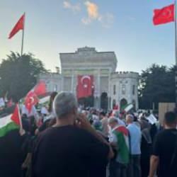 Beyazıt'tan Ayasofya Camii'ne 'Gazze'ye Umut Işığı Ol' yürüyüşü