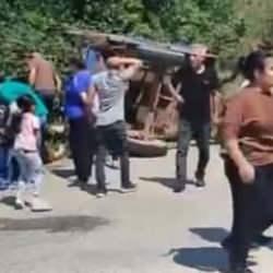 Devrilen fındık işçilerinin taşındığı römork devrildi; 7 yaralı