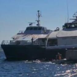 Deniz otobüsü su aldı, yan yattı! Yolcular tahliye edildi!