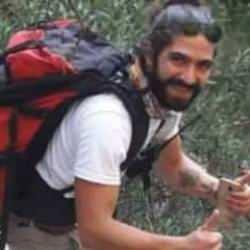 Denize atlarken boynu kırıldı!